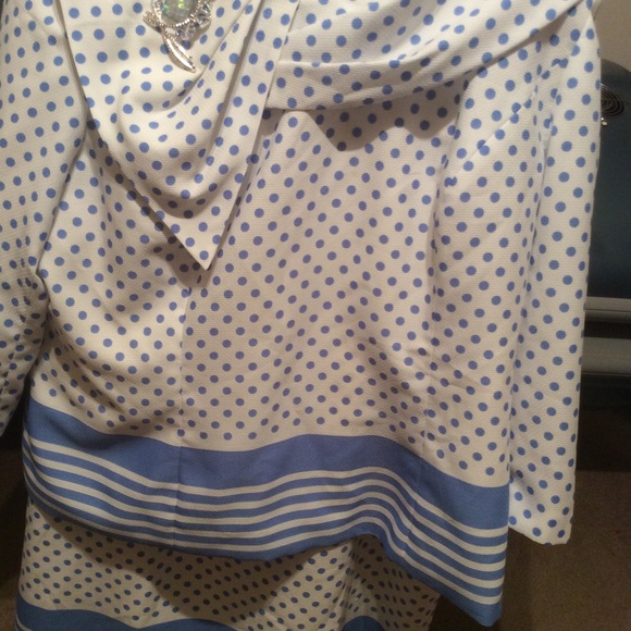 lily and taylor Dresses & Skirts - Lily And Taylor size 22 skirt and top set